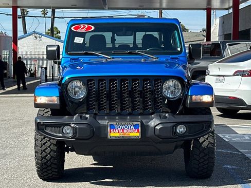 Used 2022 Jeep Gladiator Sport AWD/4WD image 9