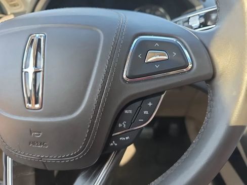 Used 2017 Lincoln MKZ Reserve FWD image 22