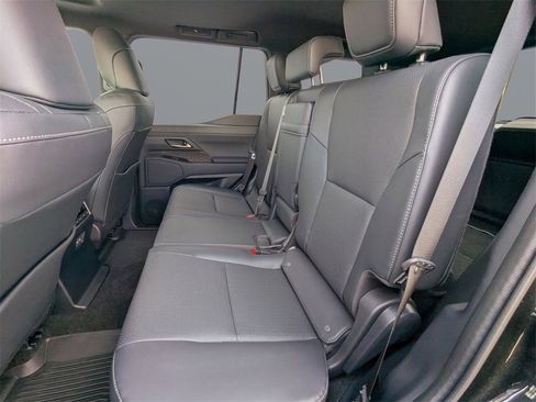 Used 2025 Lexus GX 550 image 15