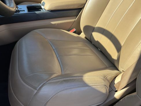 Certified 2024 Land Rover Range Rover SE image 18