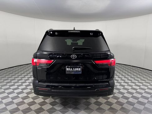 Used 2025 Toyota Sequoia SR5 AWD/4WD image 8