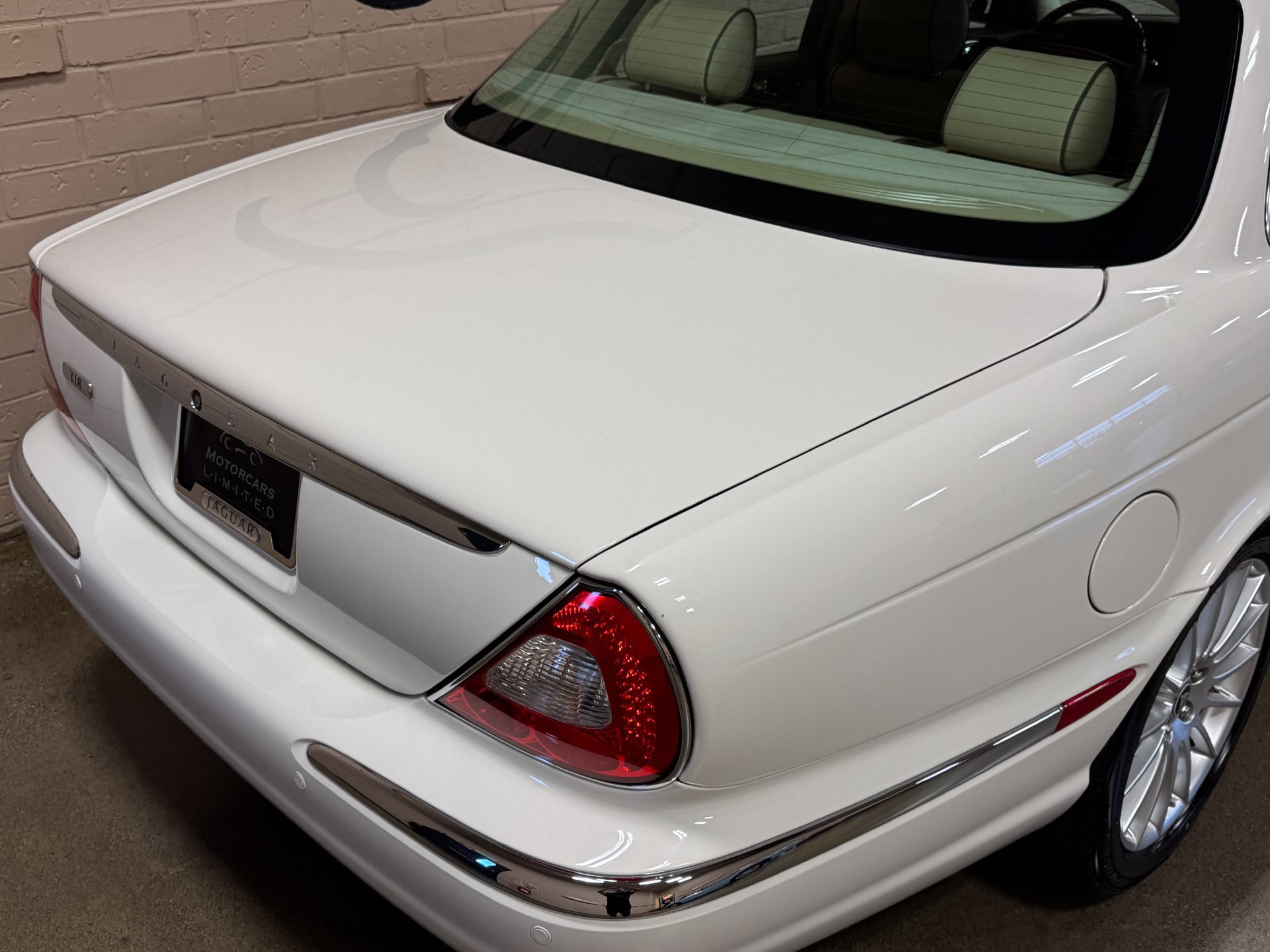 Used 2007 Jaguar XJ8 RWD image 21