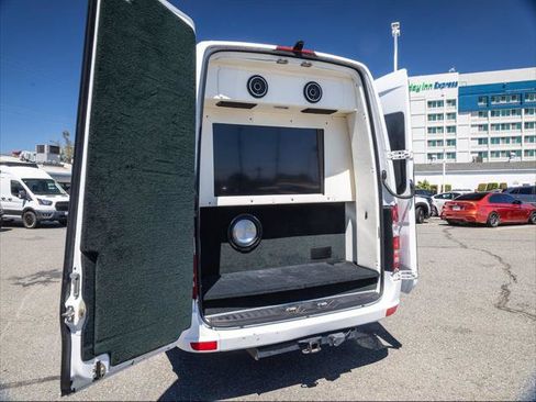 Used 2015 Mercedes-Benz Sprinter 2500 image 36