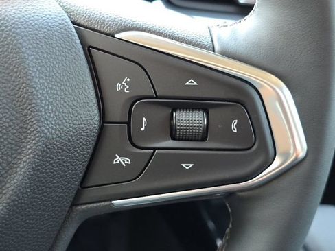 Used 2026 Chevrolet Trax LT w/ Driver Confidence Package FWD image 34