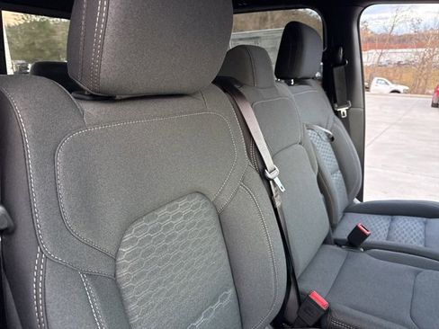 New 2026 RAM 1500 4x4 Crew Cab image 36