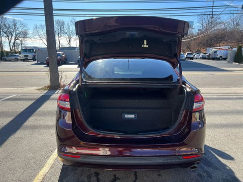 Used 2018 Ford Fusion Energi SE image 9