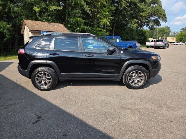 Used 2020 Jeep Cherokee Trailhawk w/ Cold Weather Group AWD/4WD image 7