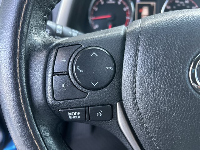 Used 2017 Toyota RAV4 SE FWD image 19
