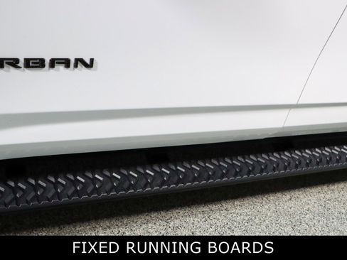 Used 2023 Chevrolet Suburban Z71 image 12