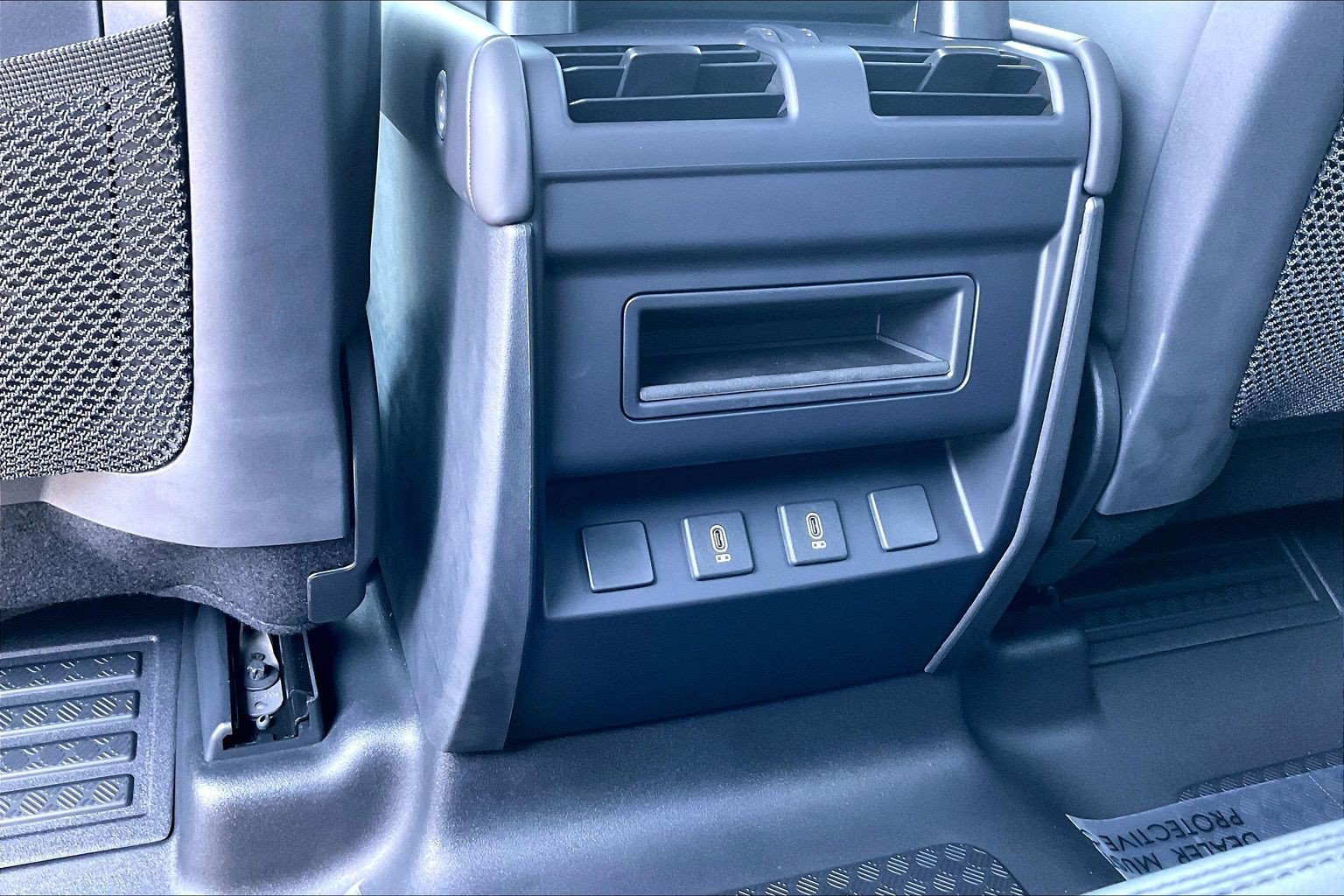 New 2026 Land Rover Defender 110 X-Dynamic SE AWD/4WD image 24