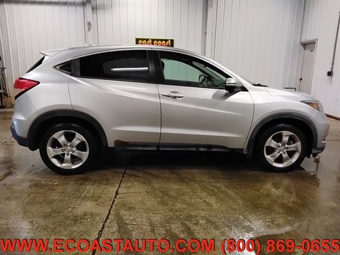 Used 2016 Honda HR-V EX image 2