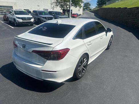 Used 2024 Honda Civic Touring image 4