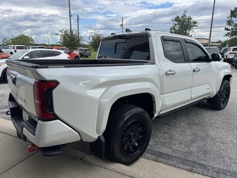 Used 2025 Toyota Tacoma Limited AWD/4WD image 7