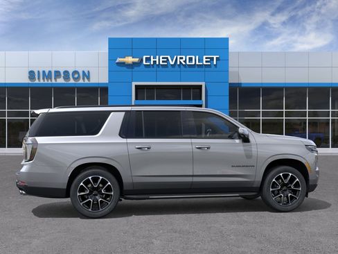 New 2026 Chevrolet Suburban RST w/ Comfort Package AWD/4WD image 34