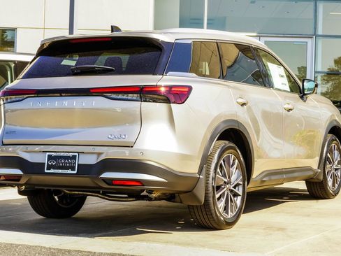New 2027 INFINITI QX60 Luxe FWD image 12