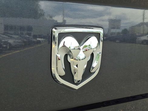 Used 2018 RAM 1500 Express AWD/4WD image 29