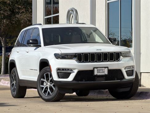 New 2025 Jeep Grand Cherokee Limited w/ Luxury Tech Group II image 2