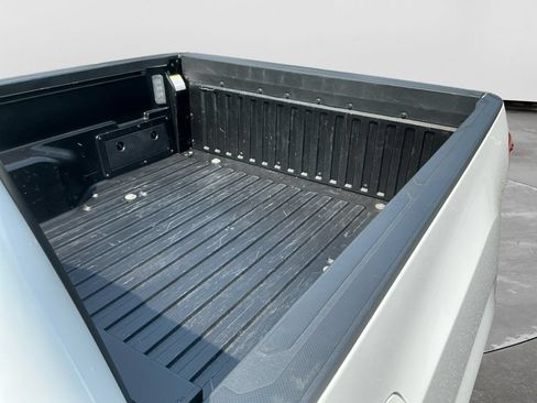 Used 2023 Toyota Tacoma SR AWD/4WD image 17