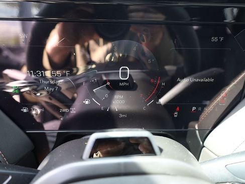 New 2026 GMC Yukon XL AT4 AWD/4WD image 14
