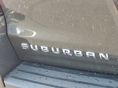 Certified 2019 Chevrolet Suburban LT AWD/4WD image 34