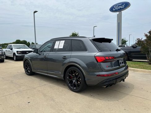 Used 2025 Audi SQ7 Prestige w/ Prestige Package AWD/4WD image 3