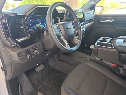 Used 2023 Chevrolet Silverado 1500 LT AWD/4WD image 10