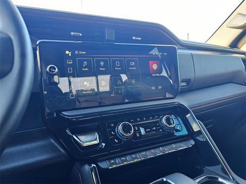 Used 2024 GMC Sierra 1500 AT4 w/ Technology Package image 19