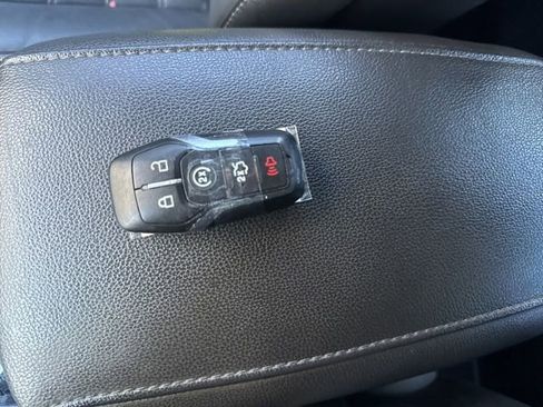 Used 2016 Ford Fusion SE w/ Equipment Group 202A image 7