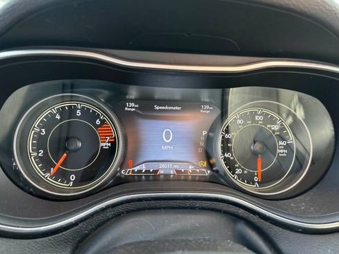 Used 2023 Jeep Cherokee Altitude Lux w/ Lux Elite Package AWD/4WD image 7