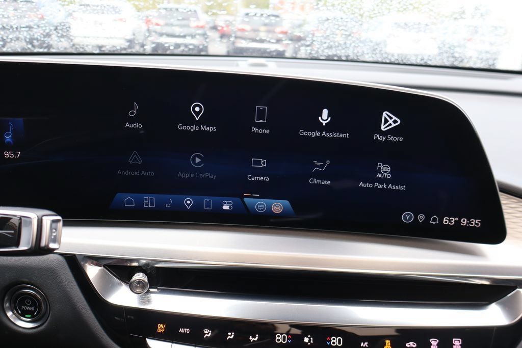 Used 2024 Cadillac Lyriq Sport RWD image 11