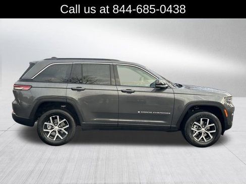 New 2025 Jeep Grand Cherokee Limited w/ Luxury Tech Group II image 4