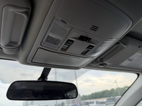 Used 2016 Toyota RAV4 XLE FWD image 25
