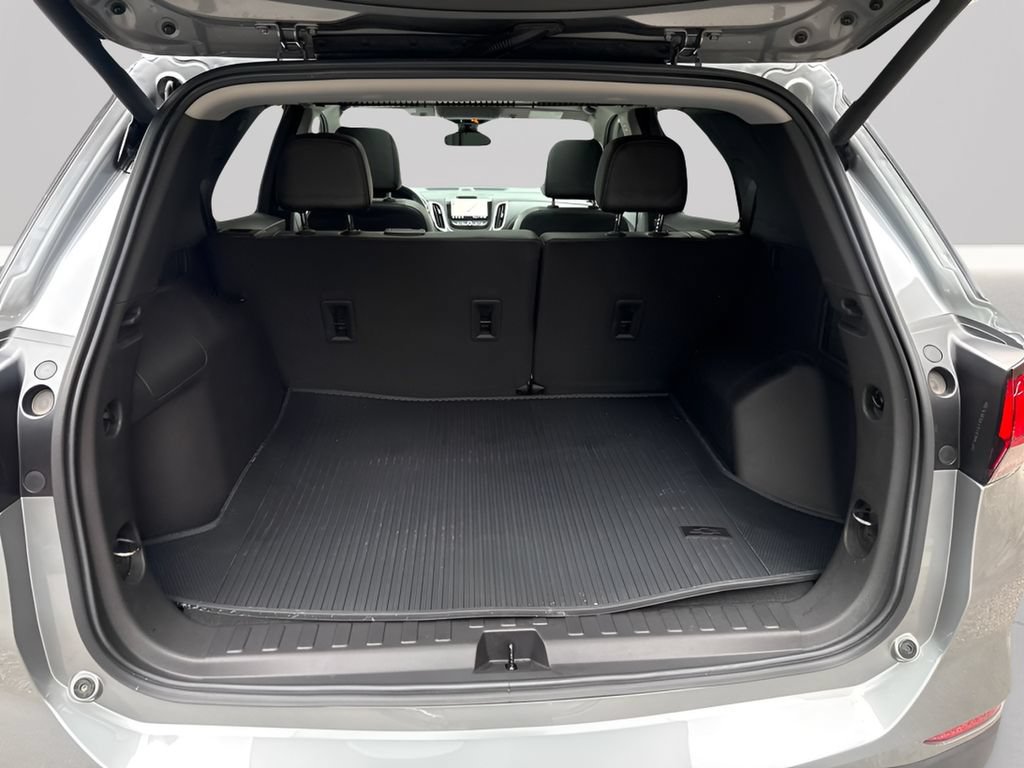 Used 2024 Chevrolet Equinox Premier AWD/4WD image 10