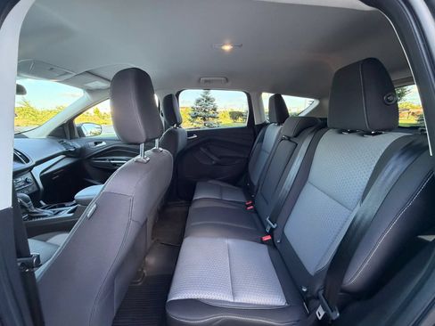 Used 2018 Ford Escape SE w/ SE Sync 3 Package AWD/4WD image 13