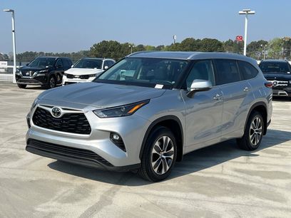 Used 2023 Toyota Highlander XLE