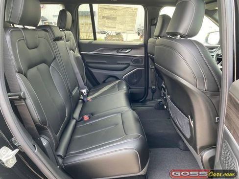 New 2026 Jeep Grand Cherokee Limited AWD/4WD image 8