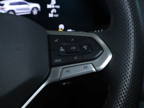 Certified 2026 Volkswagen Tiguan SE R-Line FWD image 25