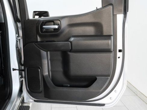 Used 2022 Chevrolet Silverado 1500 LT RWD image 46