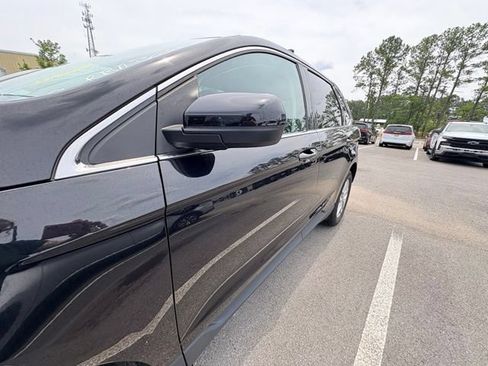 Used 2024 Ford Edge SEL AWD/4WD image 3