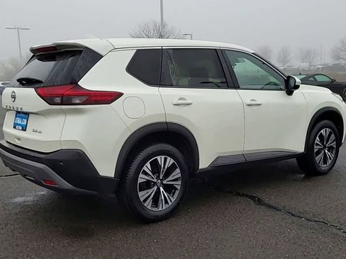 Used 2023 Nissan Rogue SV image 8