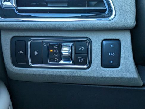 Certified 2024 Lincoln Navigator L Reserve AWD/4WD image 31