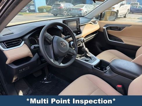 Used 2022 Toyota RAV4 LE image 4