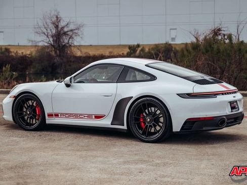 Used 2022 Porsche 911 Carrera GTS image 3