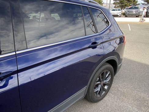 Used 2022 Volkswagen Tiguan SE FWD image 49