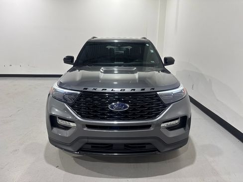 Used 2023 Ford Explorer ST-Line w/ Class IV Trailer Tow Package AWD/4WD image 11