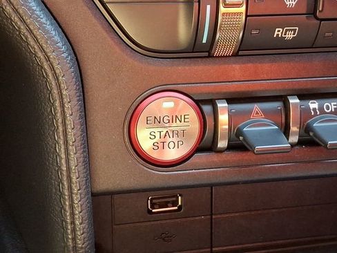 Used 2019 Ford Mustang Shelby GT350R w/ GT350R Equipment Group 920A image 26