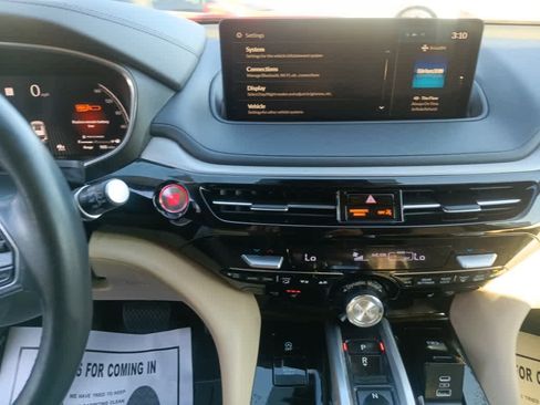 Used 2023 Acura MDX SH-AWD w/ Technology Package image 13