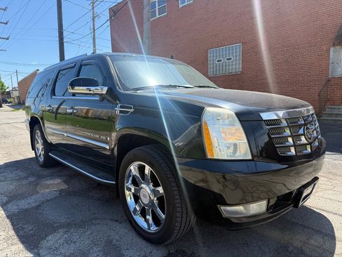Used 2007 Cadillac Escalade ESV AWD image 1