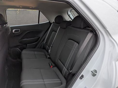 Certified 2024 Hyundai Venue SEL image 19