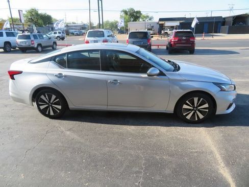 Used 2020 Nissan Altima 2.5 SL FWD image 4
